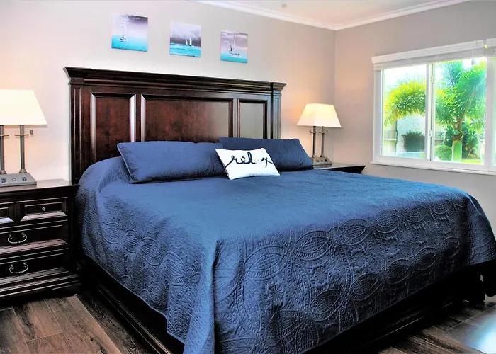 Beach Getaway - Ocean Beach, Tennis, Golf, Pool With Tiki Bar